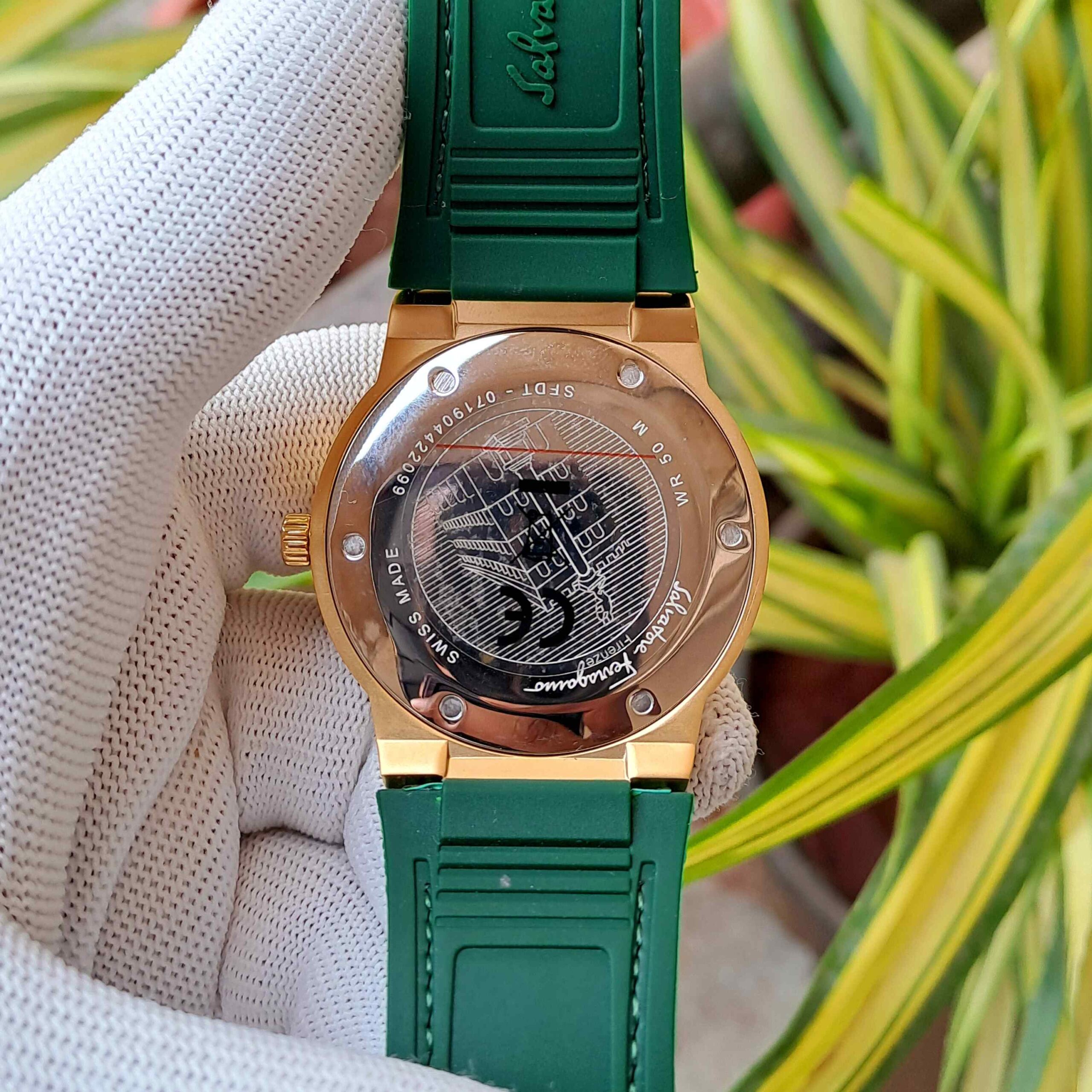 Ferragamo F-80 Classic Gold Green Dial Green Edition - Image 4