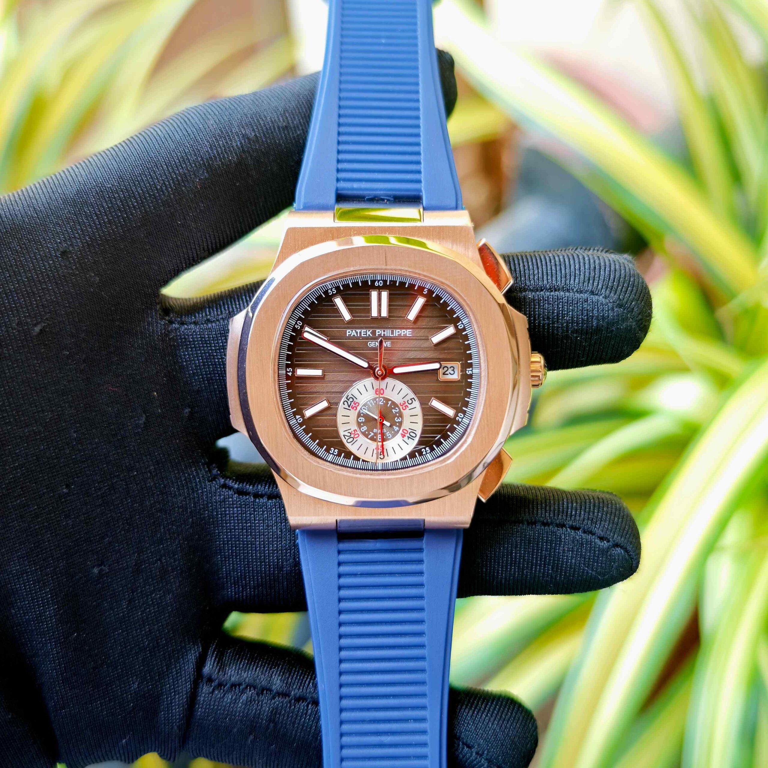 Patek Philippe Nautilus Polished Gold Brown Dial Blue Rubber - Image 2