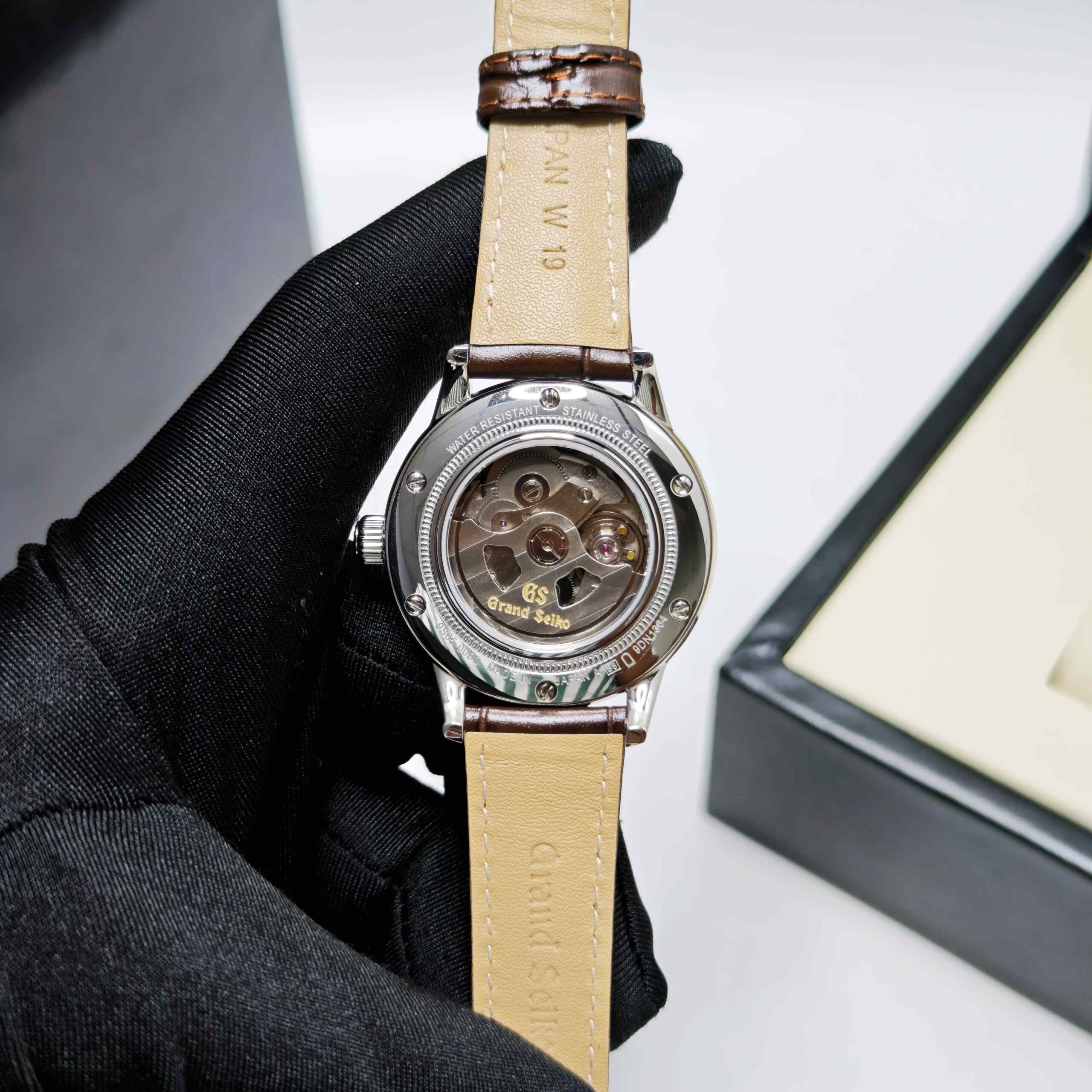 Grand Seiko Mechanical Hi-Beat 36000 GMT Steel Midnight Blue Dial Leather Strap - Image 2