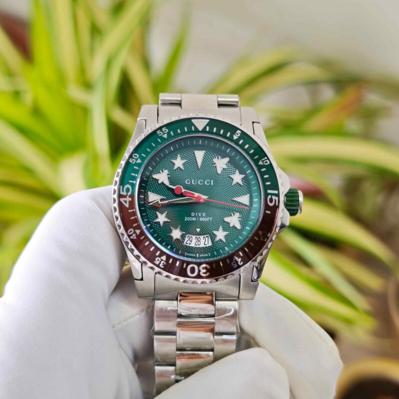 Gucci Dive YA136357 Green Dial
