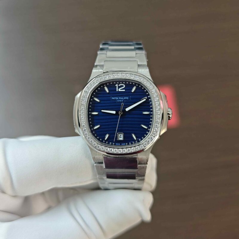 Patek Philippe Nautilus Steel Blue Dial Daimond Case