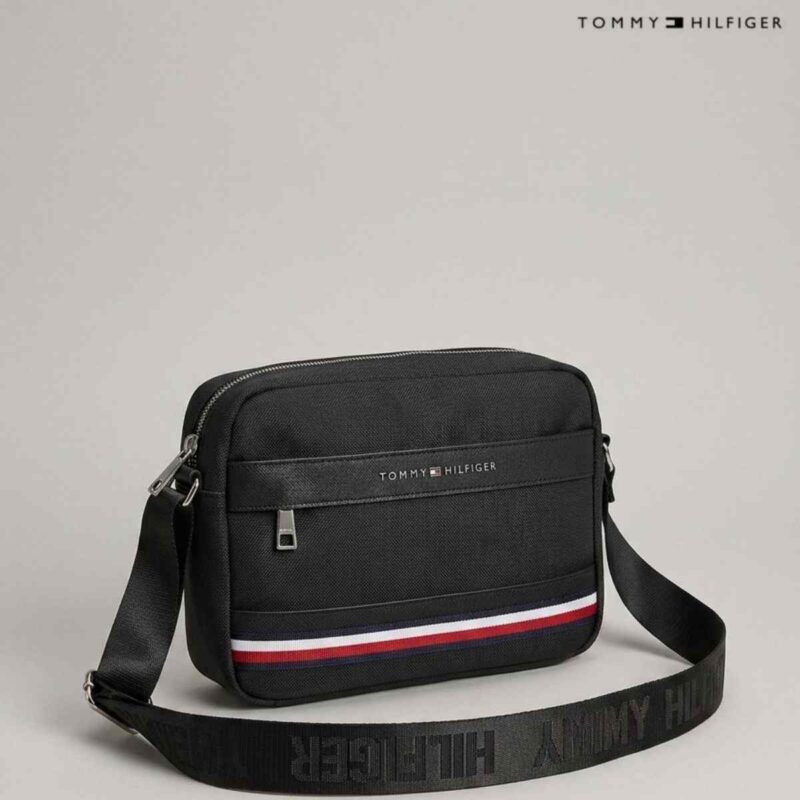 Tommy Hilfiger Black pebbled crossbody bag
